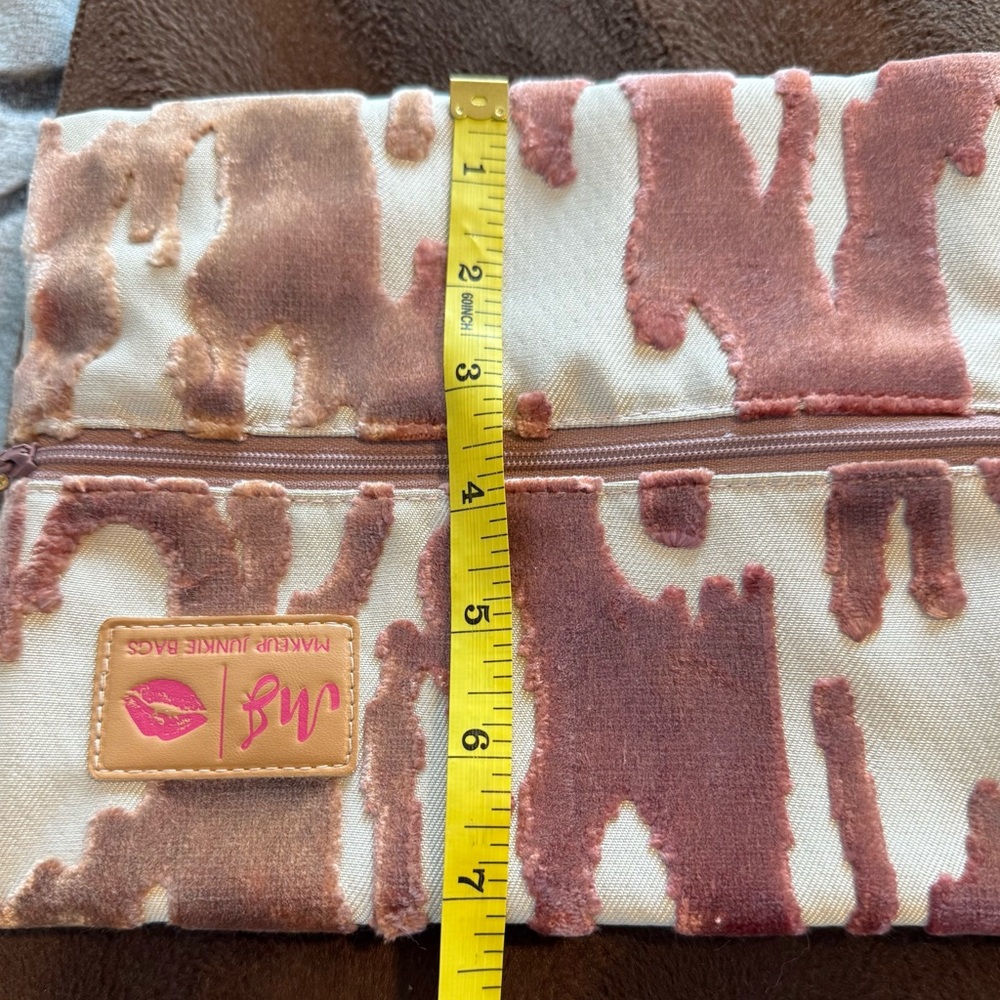 NWOT Makeup Junkie Bag - Size Small - Picture 5 of 6